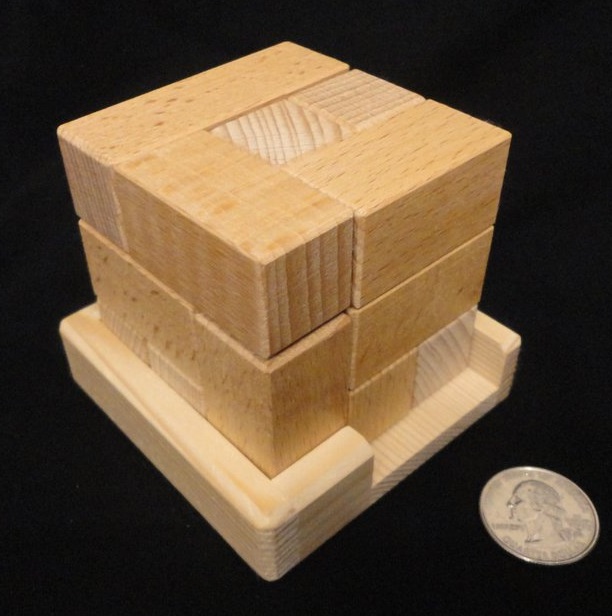 Stand By Cube No. 2 - Benedetti