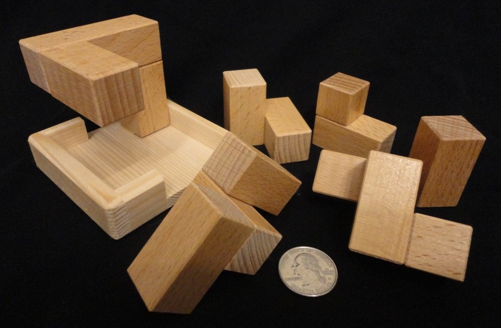 Stand By Cube No. 2 - Benedetti